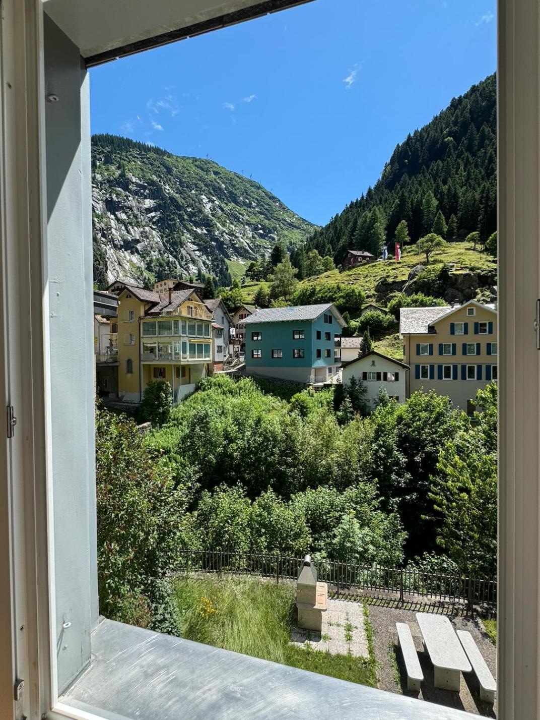 Appartement Alpine Haus à Göschenen Extérieur photo